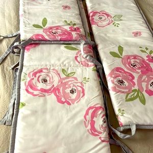 Crib bumper with matching sheet